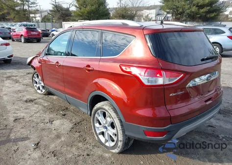 2015 Ford Escape Titanium z USA, uszkodzony, nr VIN 1FMCU9J96FUC85139